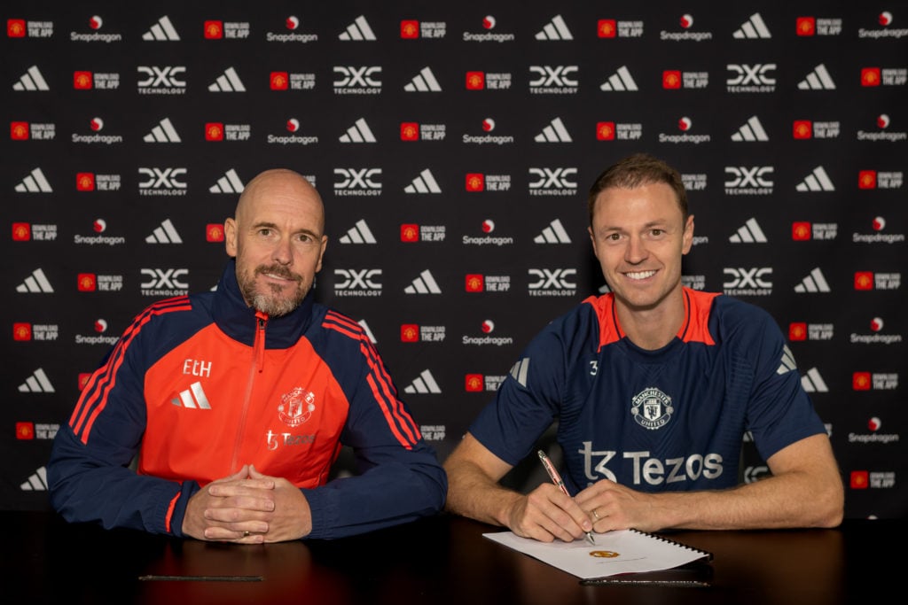 Manchester United confirm Jonny Evans deal, defender speaks out on new contract