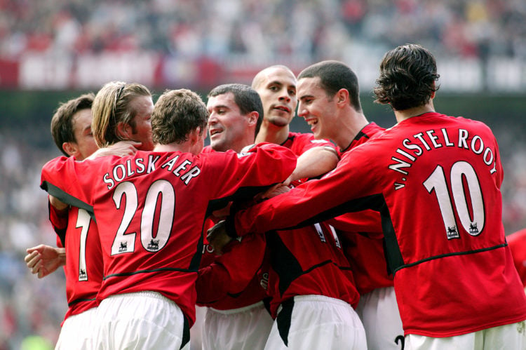 (L to R) Gary Neville, David Beckham, Ole Gunnar Solskjaer, Roy Keane, Rio Ferdinand, John O'Shea and Ruud van Nistelrooy celebrate Ryan Giggs' goa...